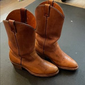 Men’s leather cowboy boots